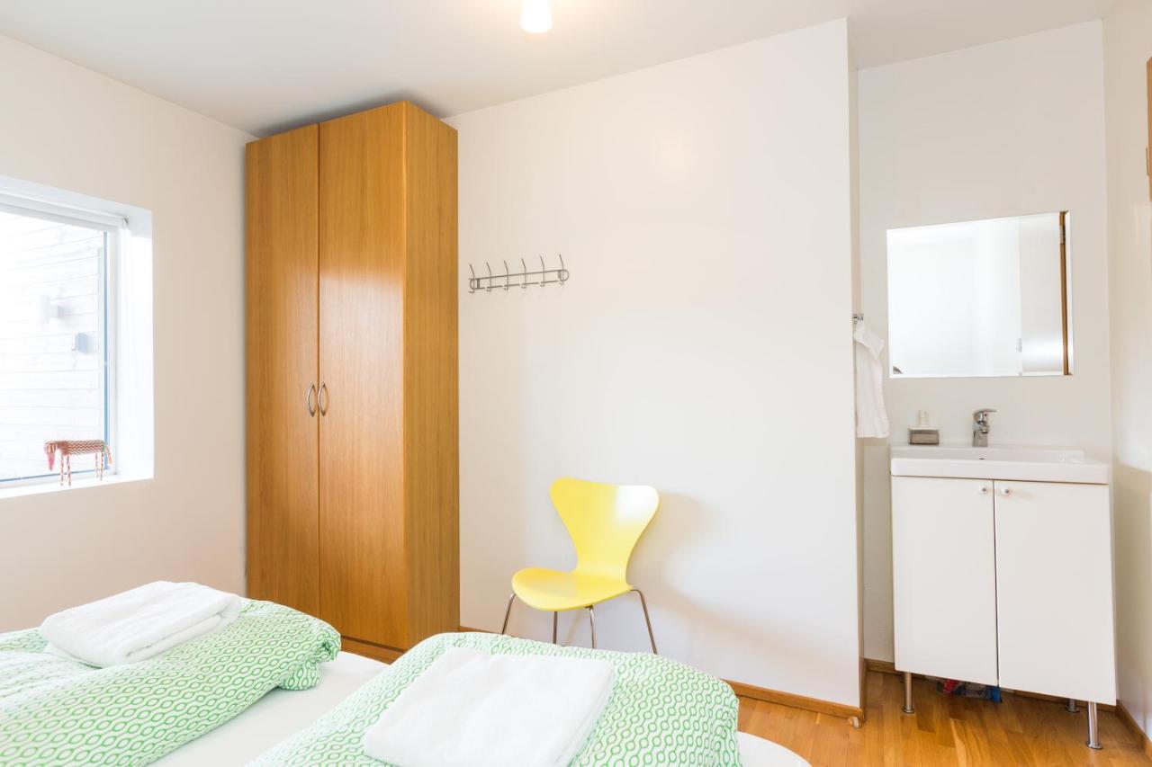 Kvoeldstjarnan Gistiheimili Hotel Stokkseyri Ngoại thất bức ảnh