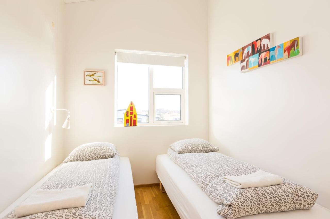 Kvoeldstjarnan Gistiheimili Hotel Stokkseyri Ngoại thất bức ảnh
