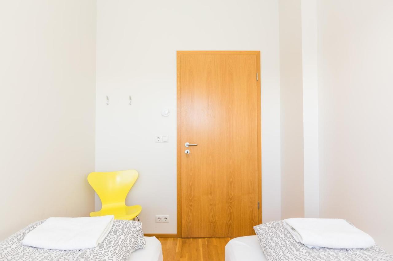 Kvoeldstjarnan Gistiheimili Hotel Stokkseyri Ngoại thất bức ảnh